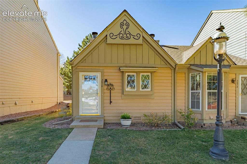 3676 Queen Anne Way