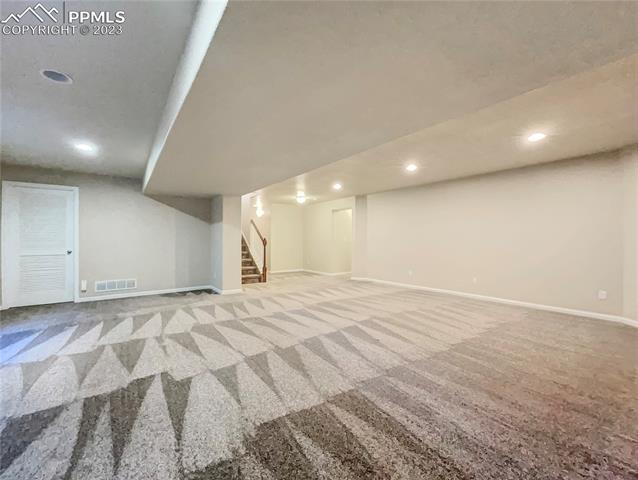 6974 Red Cardinal Loop