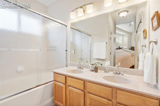 4895 Turning Leaf Way