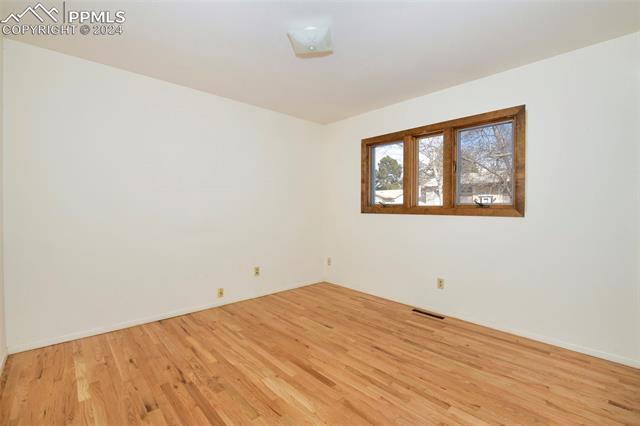 1560 Robidoux Circle