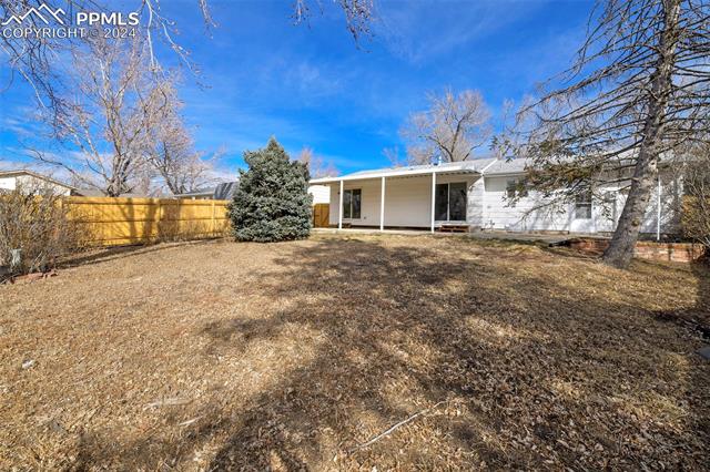 1560 Robidoux Circle