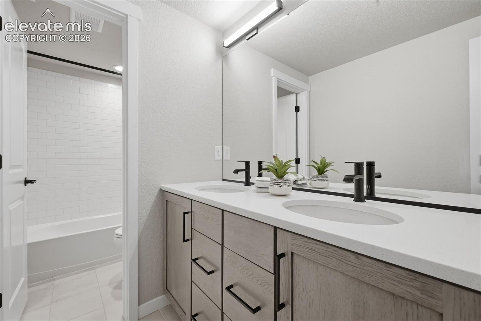 1091 Parkline Lane