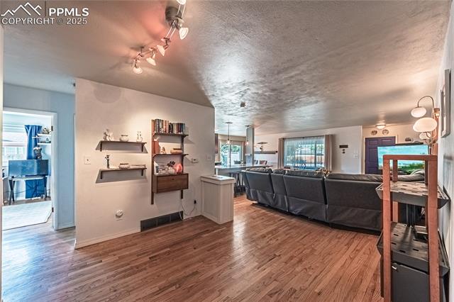 1505 Holmes Drive