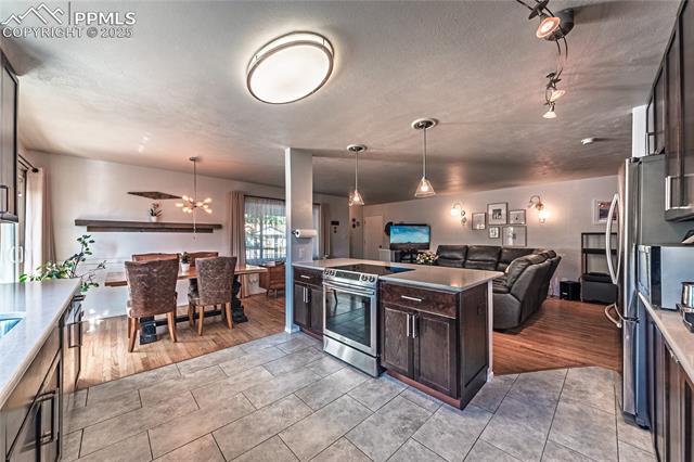 1505 Holmes Drive