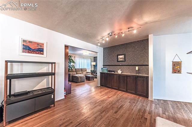 1505 Holmes Drive