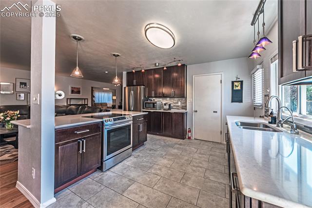 1505 Holmes Drive