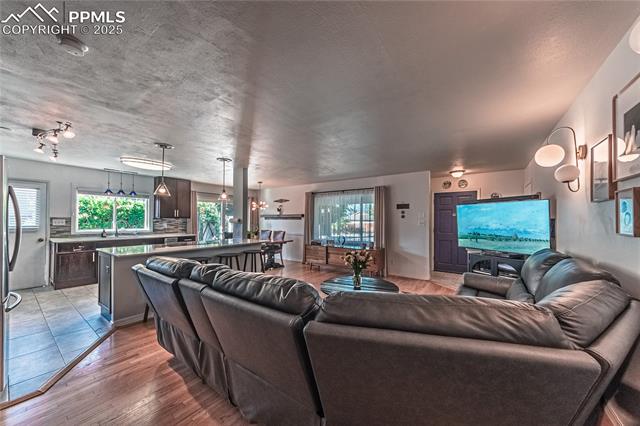 1505 Holmes Drive