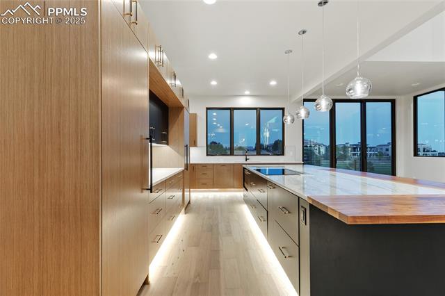 3685 Hill Circle