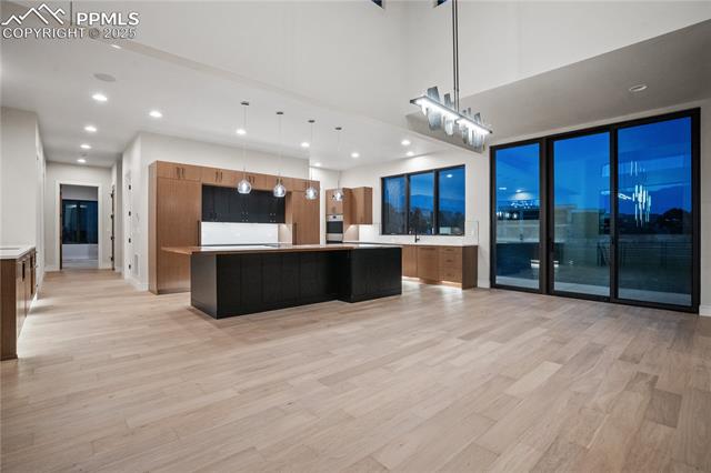3685 Hill Circle
