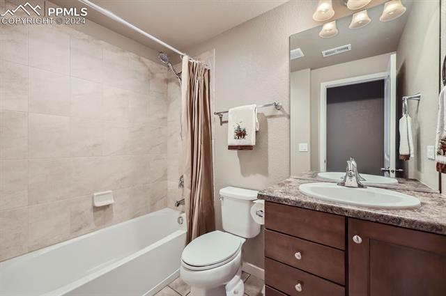 3094 Golden Meadow Way