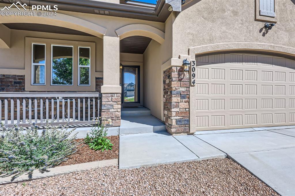 3094 Golden Meadow Way