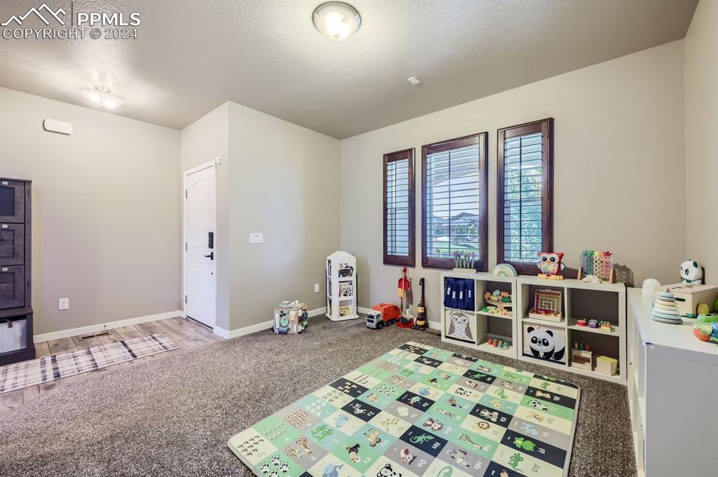 3094 Golden Meadow Way
