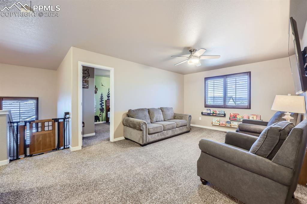 3094 Golden Meadow Way