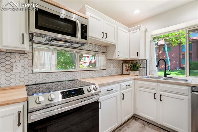 4762 Daybreak Circle