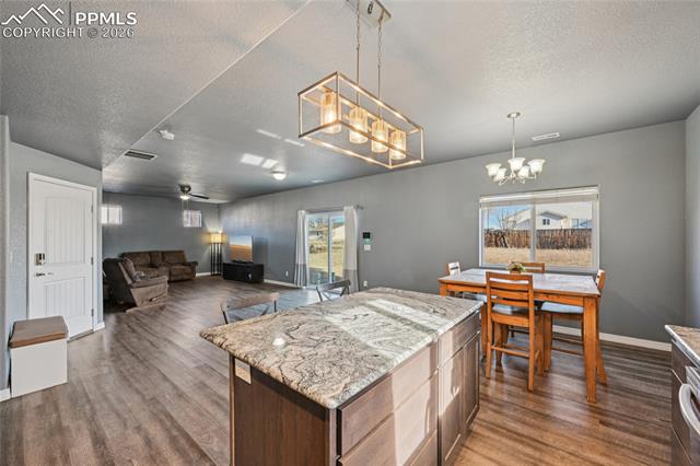365 W Buttercup Way