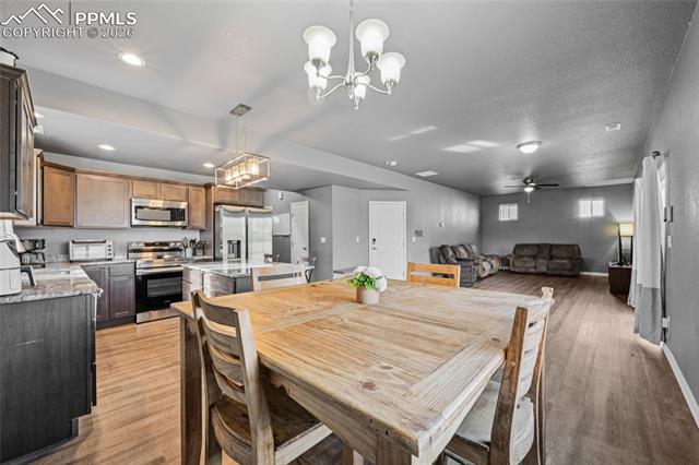 365 W Buttercup Way