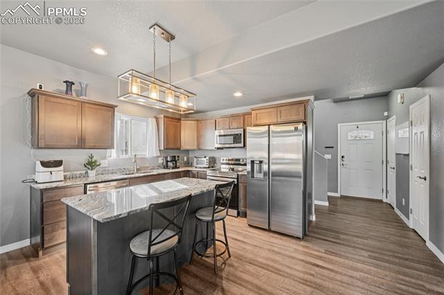 365 W Buttercup Way