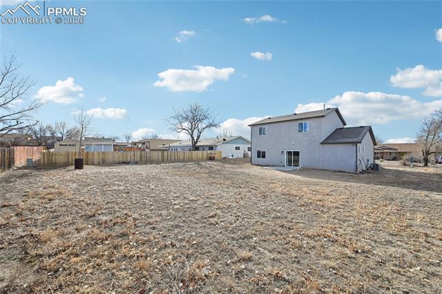 365 W Buttercup Way