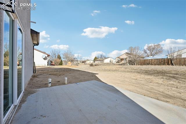 365 W Buttercup Way
