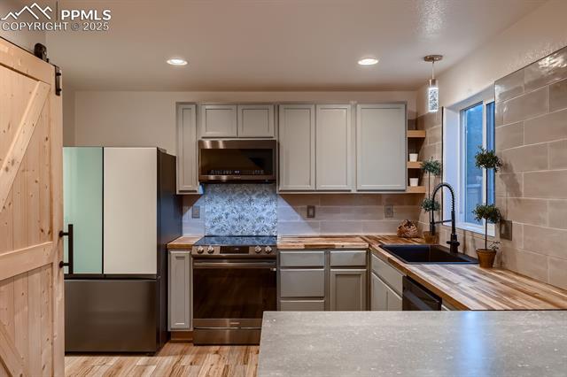 8367 Silver Glen Drive