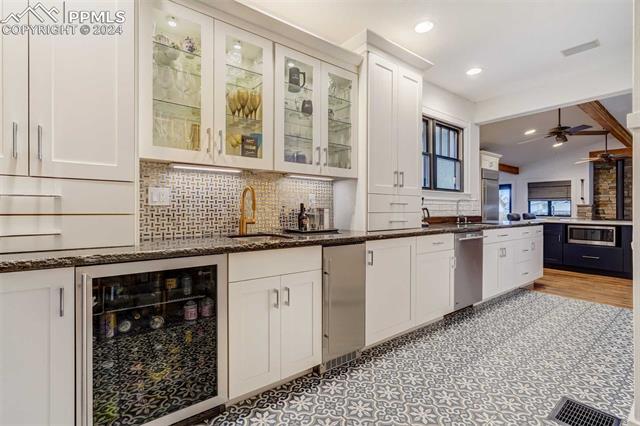 2424 N Nevada Avenue