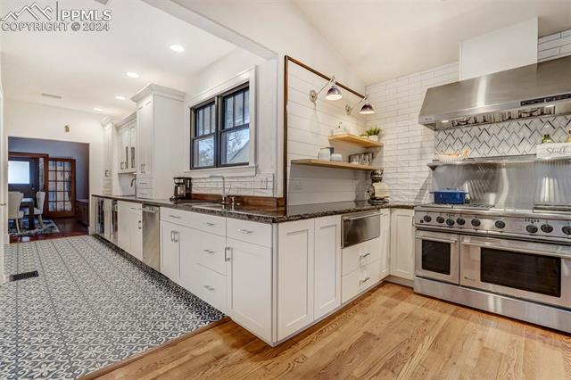 2424 N Nevada Avenue