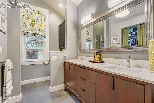 2424 N Nevada Avenue