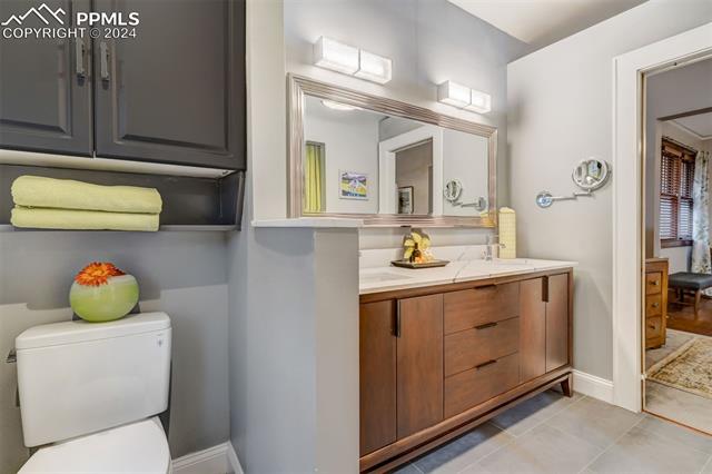 2424 N Nevada Avenue