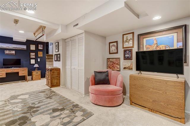 2424 N Nevada Avenue