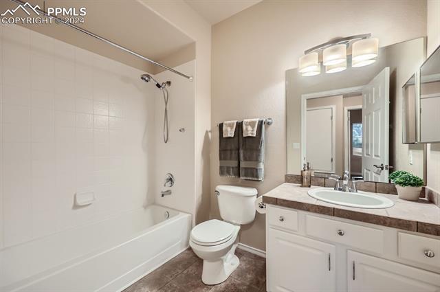 3976 Riviera Grove 103