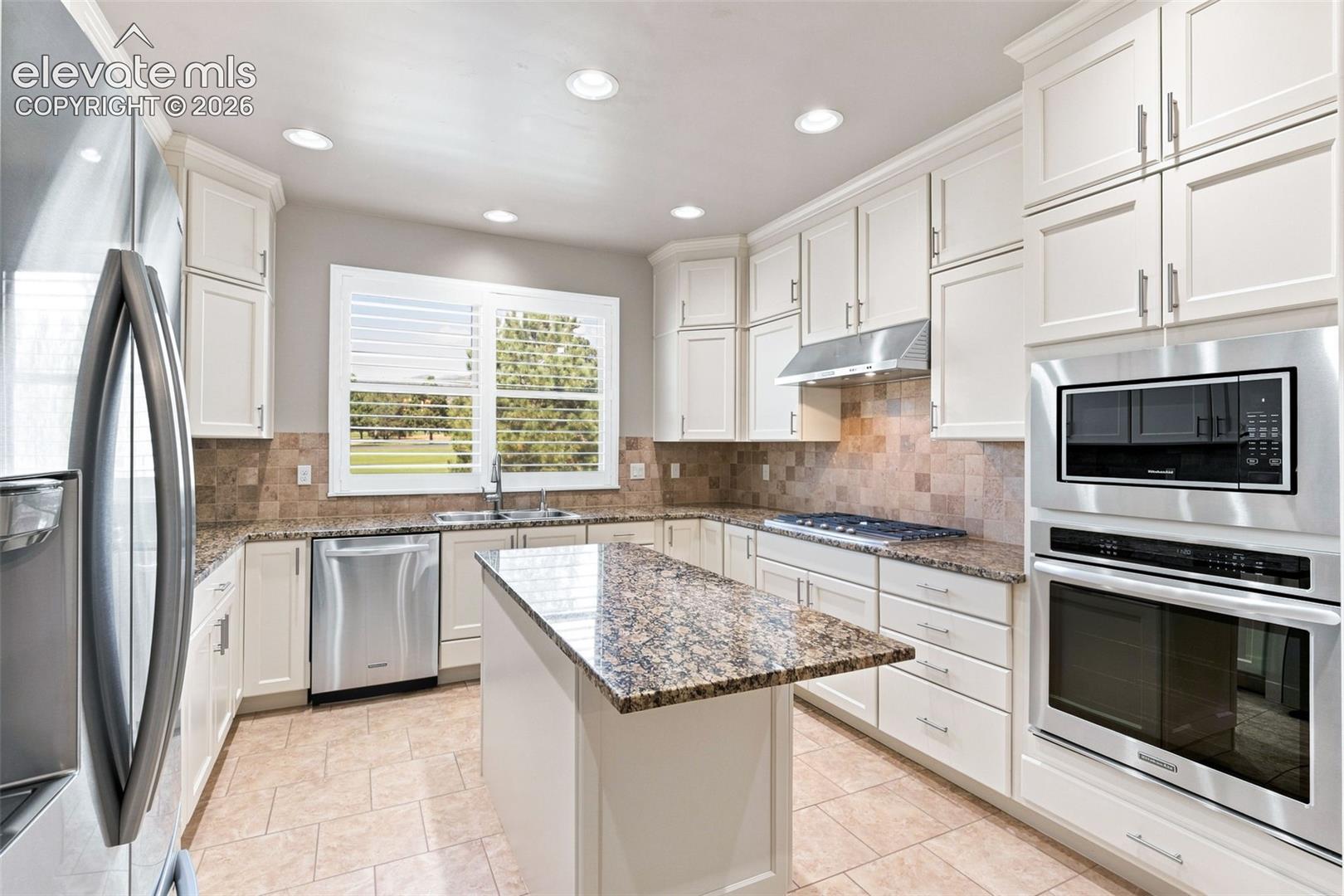 3424 Signature Golf Point