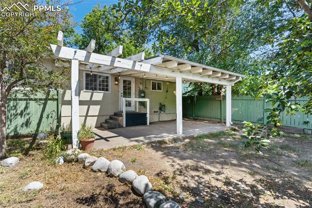 2326 N Meade Avenue