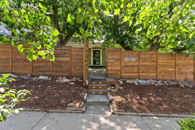 2326 N Meade Avenue