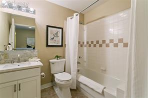 2187 Denton Grove 203