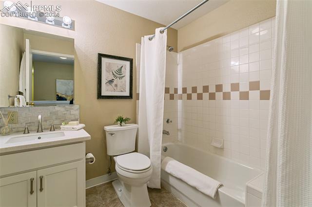 2187 Denton Grove 203