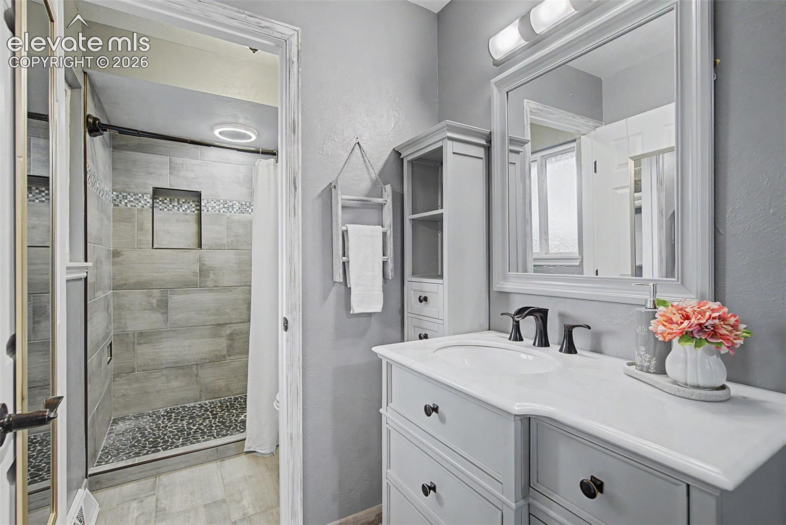 2110 Greenwich Circle