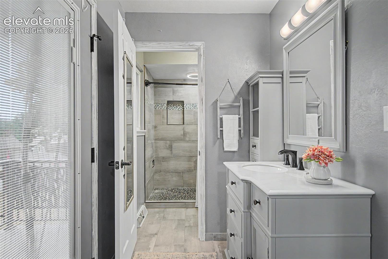 2110 Greenwich Circle