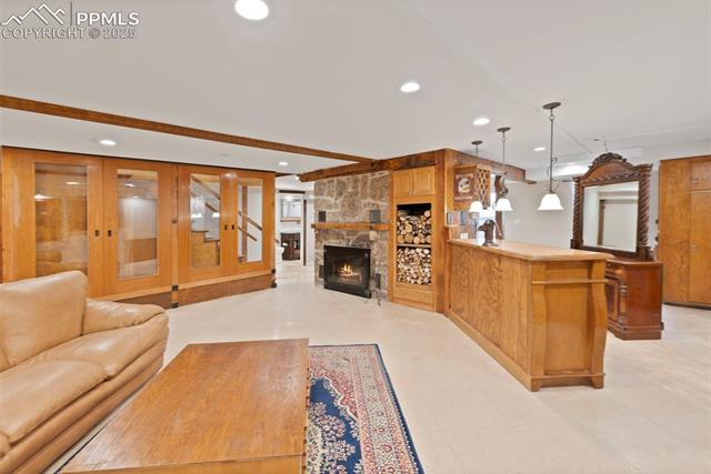 100 Kinnikinnik Drive
