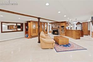 100 Kinnikinnik Drive