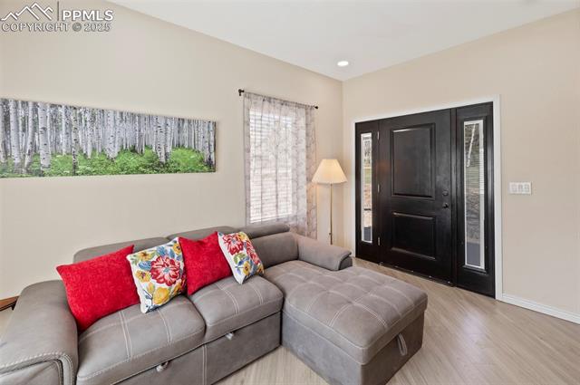 100 Kinnikinnik Drive