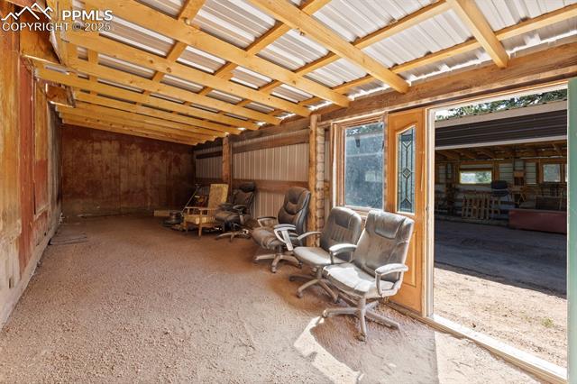 100 Kinnikinnik Drive