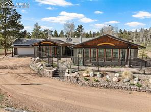 100 Kinnikinnik Drive