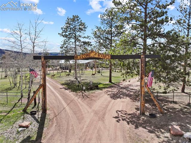 100 Kinnikinnik Drive