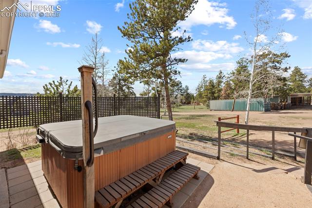 100 Kinnikinnik Drive