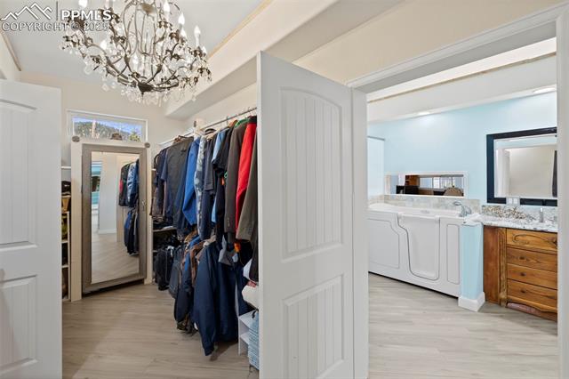 100 Kinnikinnik Drive