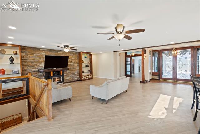 100 Kinnikinnik Drive