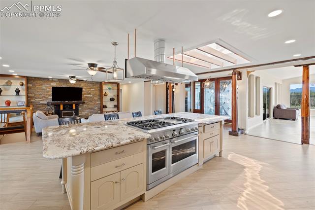 100 Kinnikinnik Drive