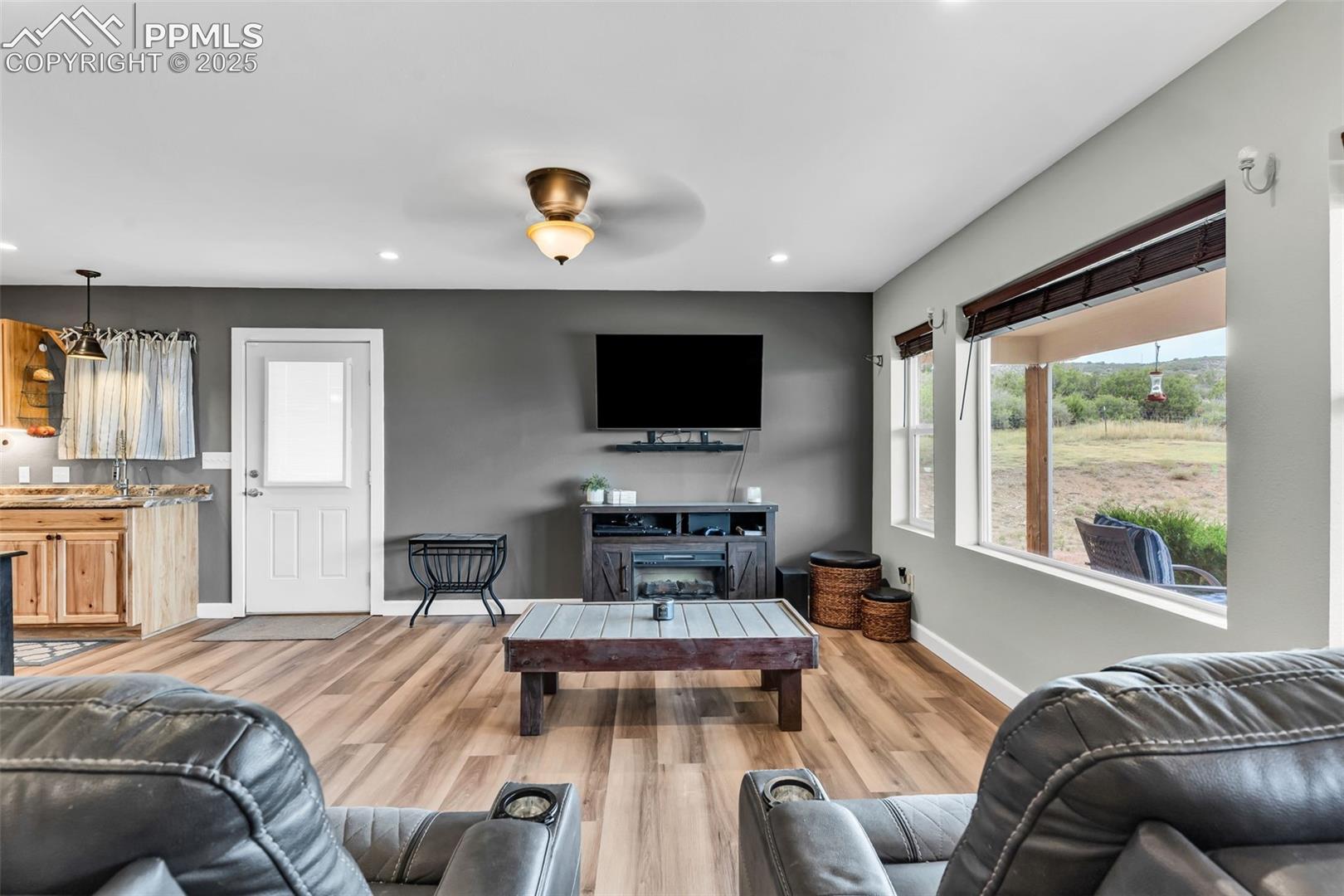 10380 Coyote Lane