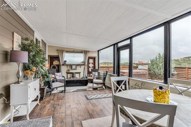 10380 Coyote Lane