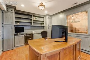 1025 Garlock Court